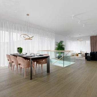 Паркетная доска ESTA 1 Strip 21072 Ash Elegant Frost Ivory Pores brushed matt 2B 14(3)x160x1800-2390