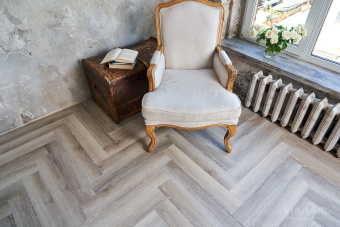 ПВХ плитка VINILAM PARQUET HERRINGBONE Glue GD11122 Паркет Эрмитаж Glue