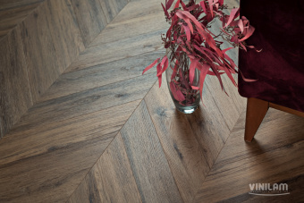 ПВХ плитка VINILAM  PARQUET CHEVRON Glue I107516 Шеврон Лувр Glue
