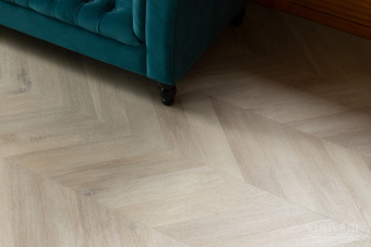 ПВХ плитка VINILAM  PARQUET CHEVRON Glue RI4445118CL4 Шеврон Сезар Glue