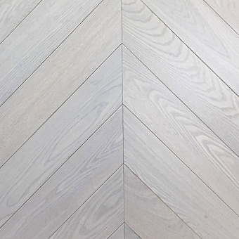 Французская елка Wood Bee Chevron Ясень Мунлайт браш матовый Moonlight, UV-лак gloss 5-9%